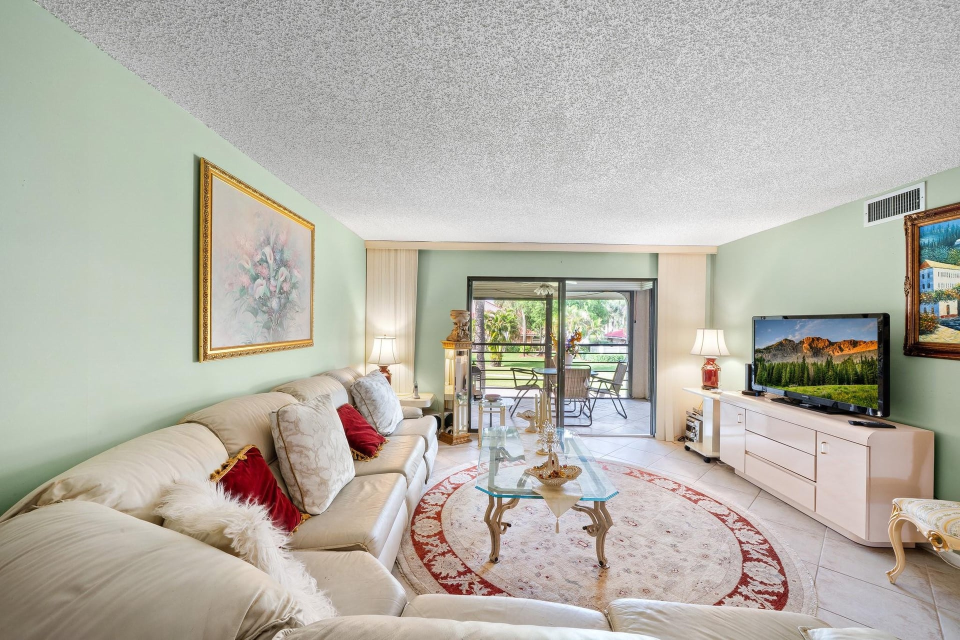 Unit 203 photo 14