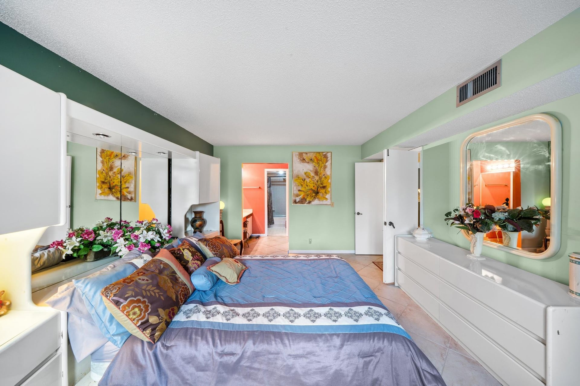 Unit 203 photo 21