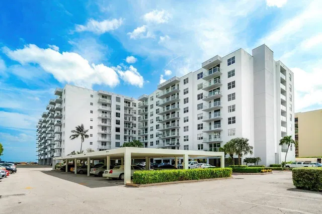 The Patrician of Palm Beach Unit 5010 photo 2
