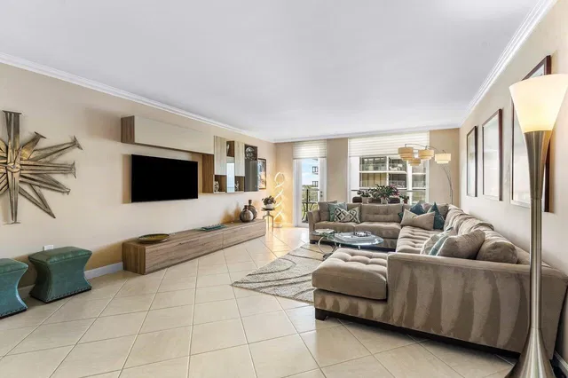 The Patrician of Palm Beach Unit 5010 photo 8