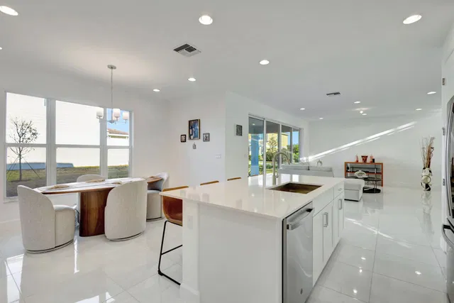 Residence photo 9