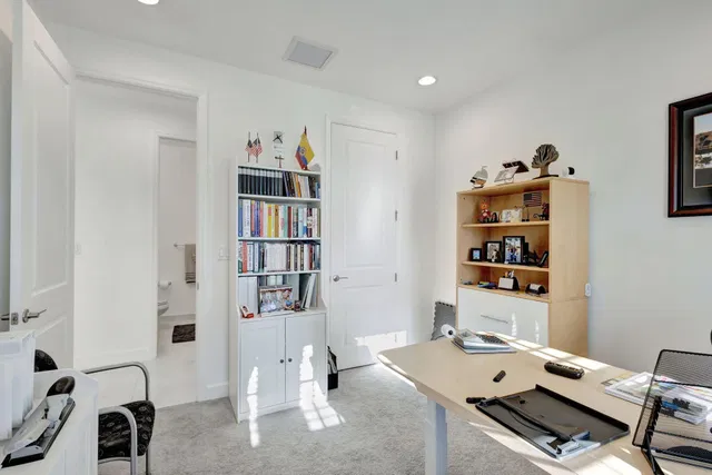 Residence photo 20