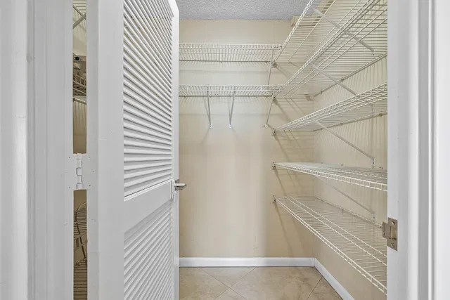 Unit 207 photo 19