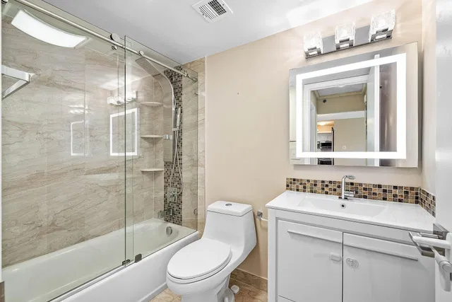 Unit 207 photo 20