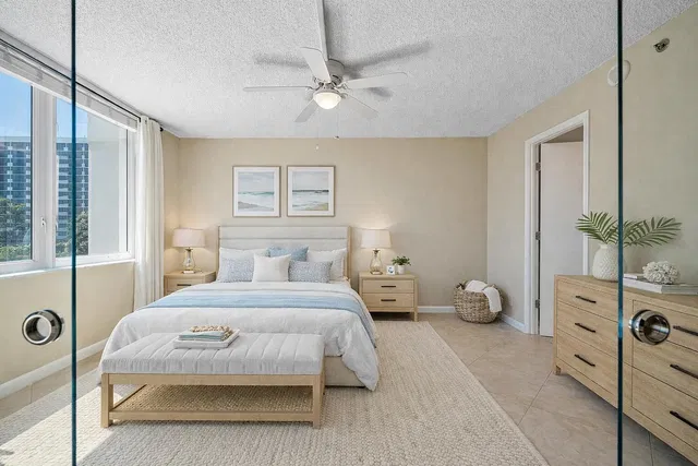 Unit 207 photo 24