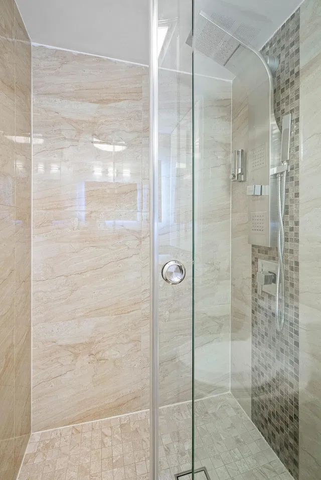 Unit 207 photo 31
