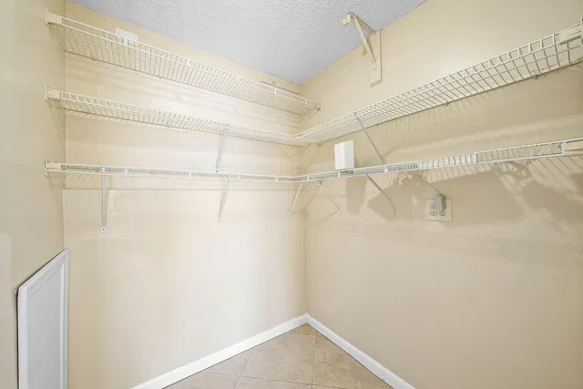Unit 207 photo 32