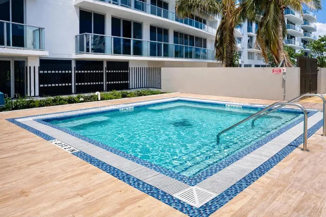 Amrit Ocean Resort & Residences Unit H1801 photo 8