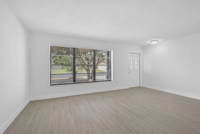  Residence photo 7