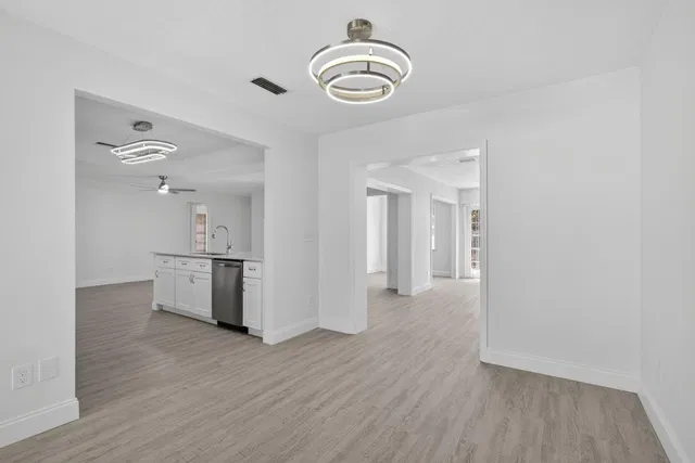  Residence photo 8