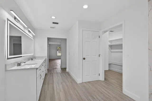  Residence photo 18