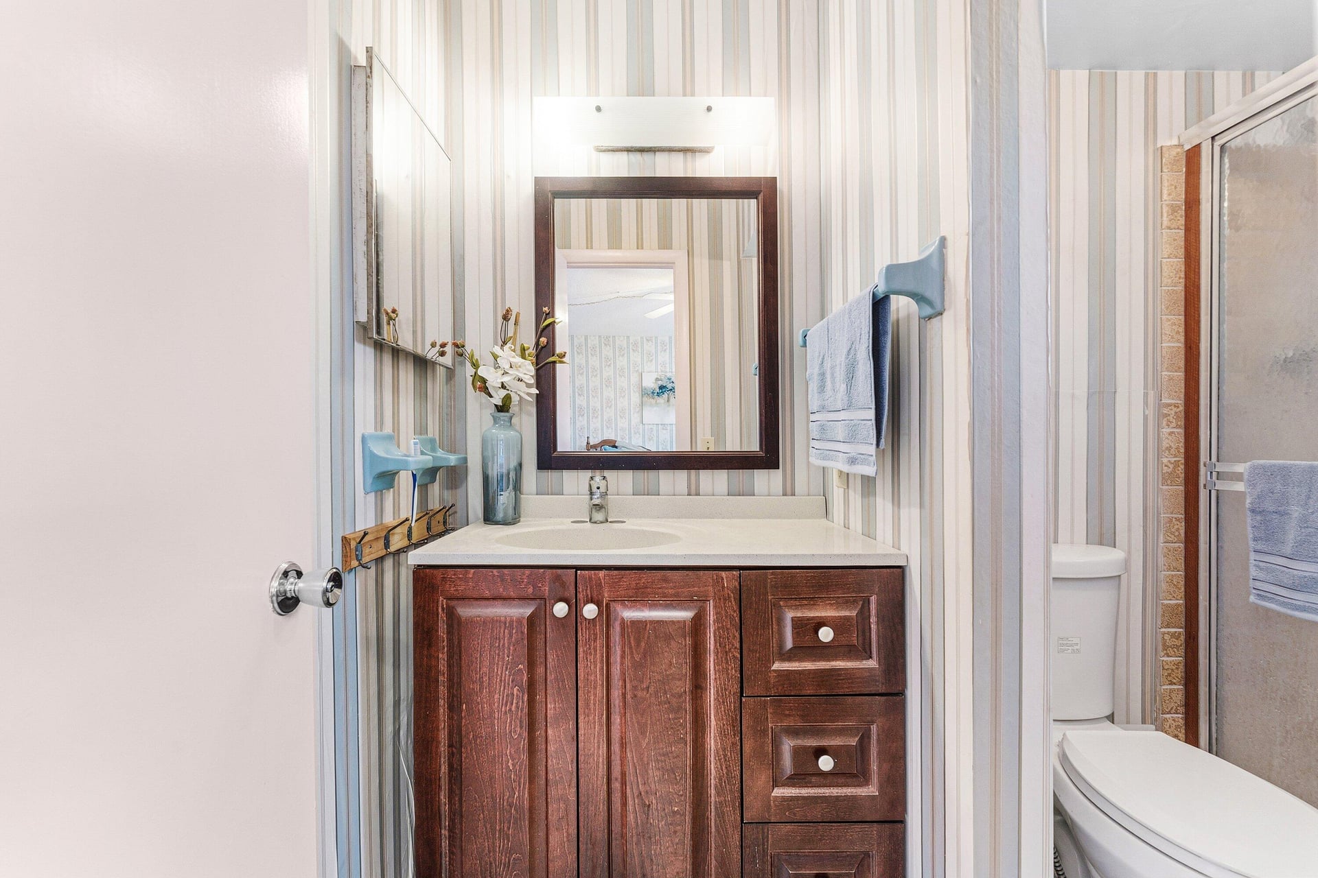  Unit 202 photo 4