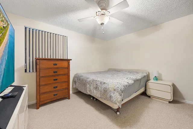 Unit 303 photo 10