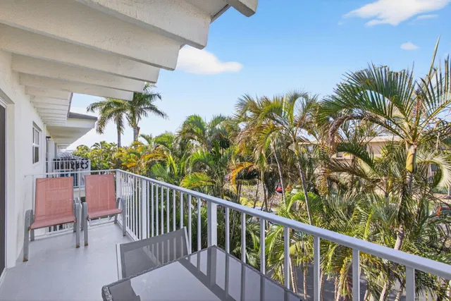 4001 S Ocean South Palm Beach Unit 308 photo 3