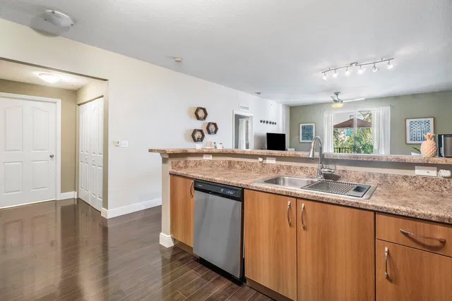 Pineapple Grove Village Condominiums Unit 2410 photo 9