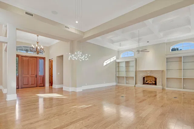 Residence photo 5