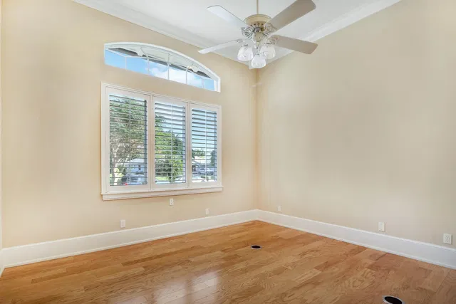 Residence photo 17