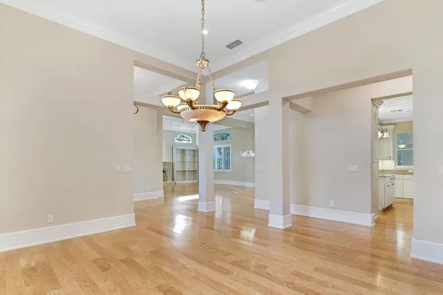 Residence photo 19