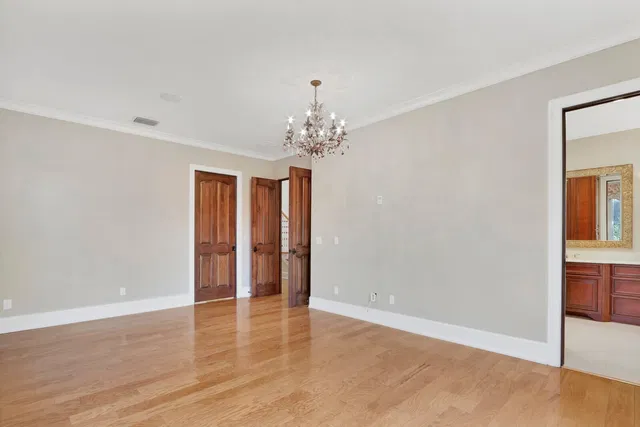Residence photo 25