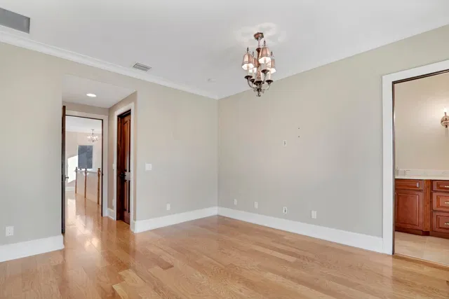 Residence photo 36