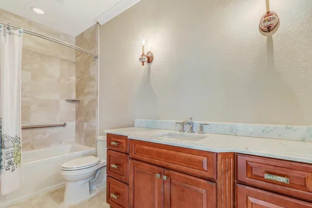 Residence photo 37