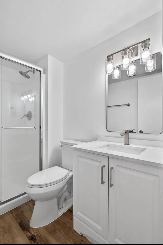 Unit C photo 11