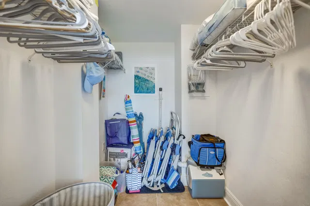 Unit 503 photo 12