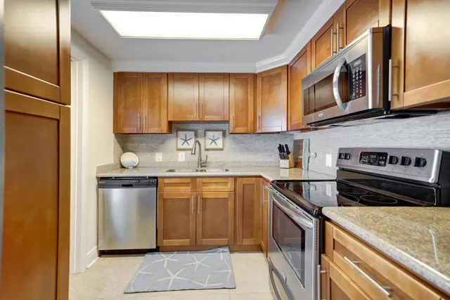 Unit 503 photo 39