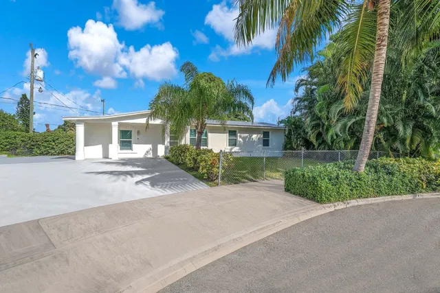 West Palm Beach Residence photo 2