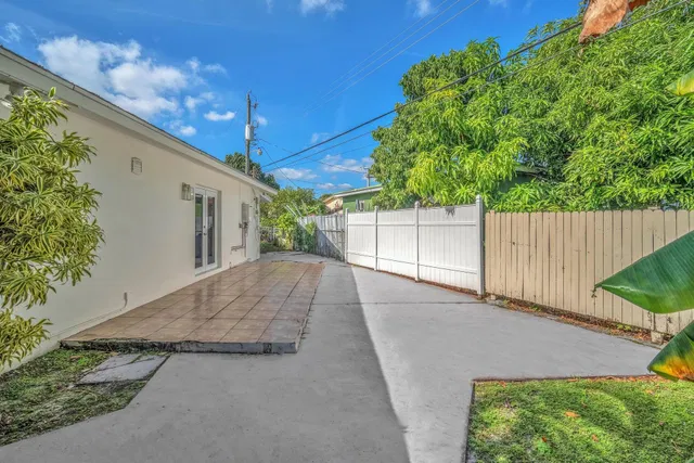 West Palm Beach Residence photo 22