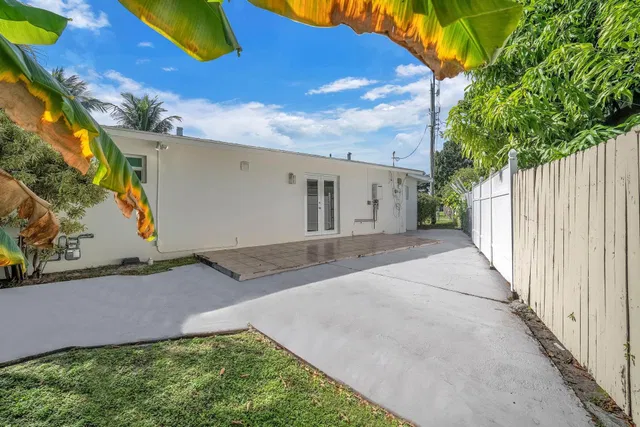 West Palm Beach Residence photo 24