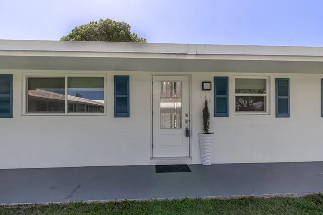 Unit 142 photo 9