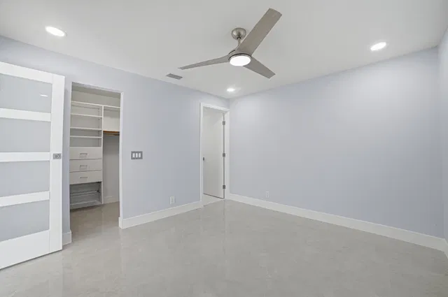 Unit 142 photo 32