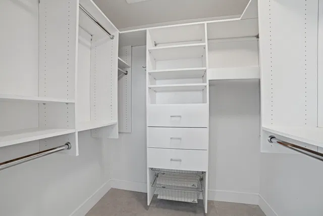 Unit 142 photo 34