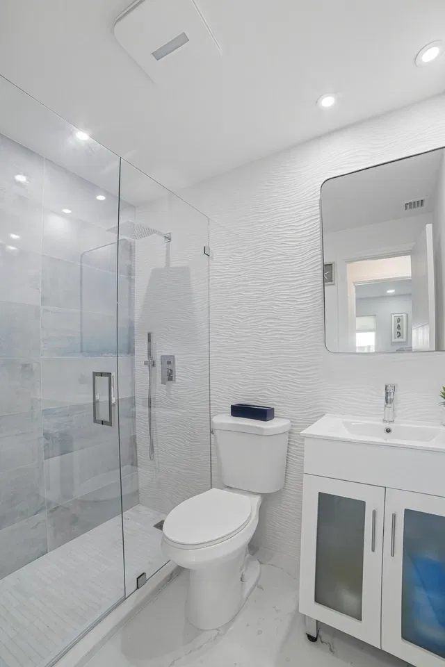 Unit 142 photo 38