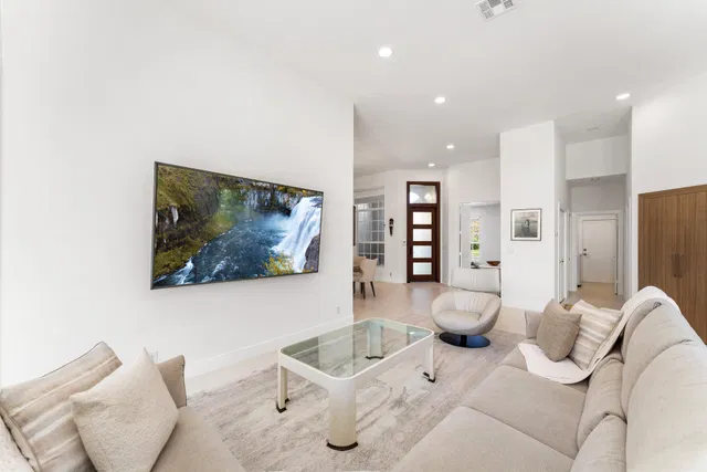 Woodfield Country Club Residence photo 3