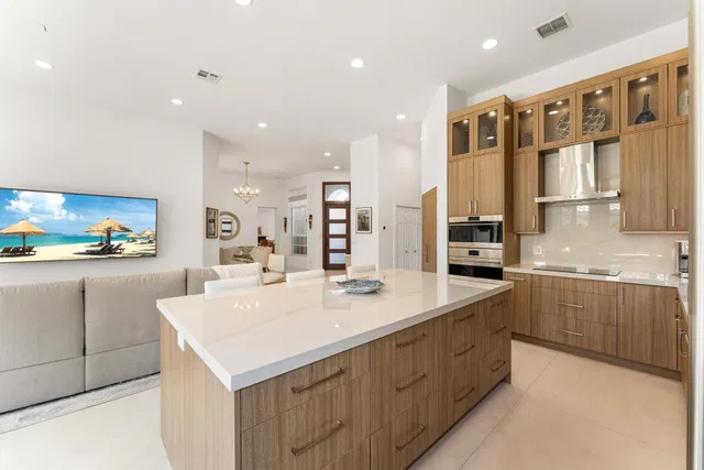 Woodfield Country Club Residence photo 14