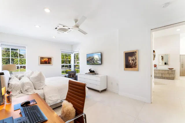 Woodfield Country Club Residence photo 33