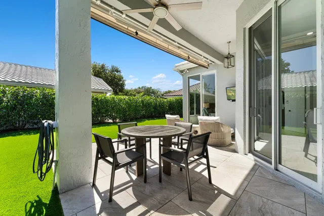 Woodfield Country Club Residence photo 38