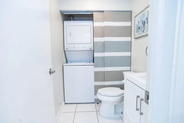 Unit 124 photo 8