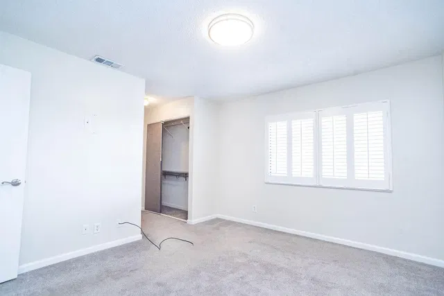 Unit 124 photo 16
