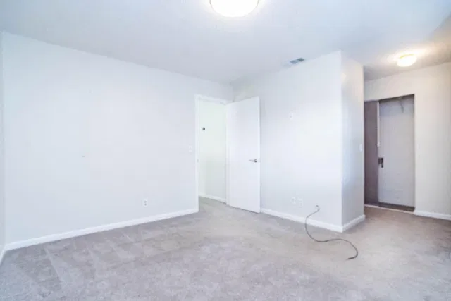 Unit 124 photo 17
