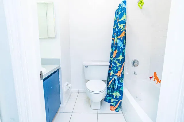 Unit 124 photo 28