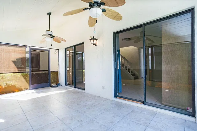 Unit 124 photo 33