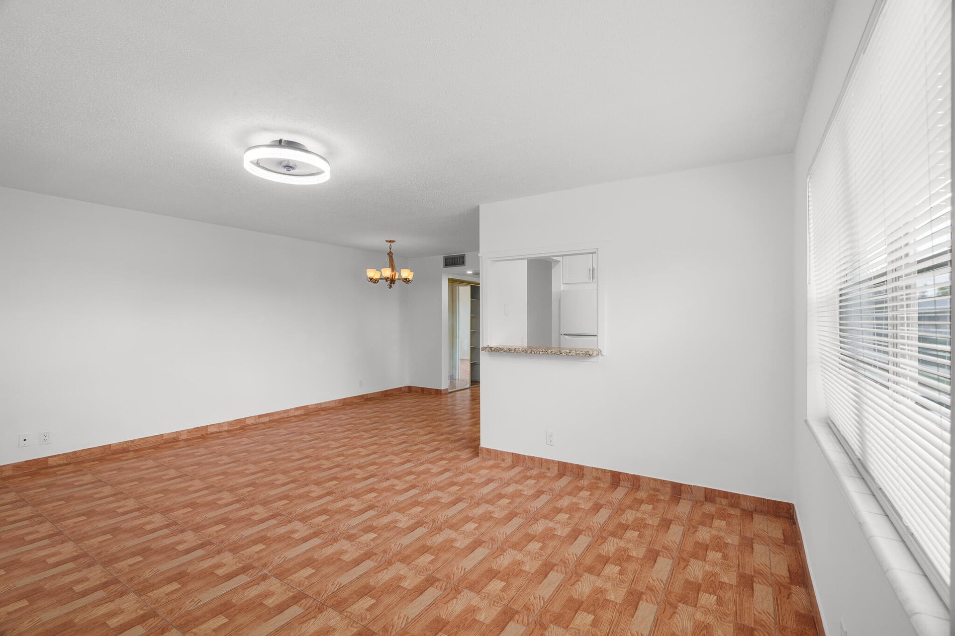Residence photo 11
