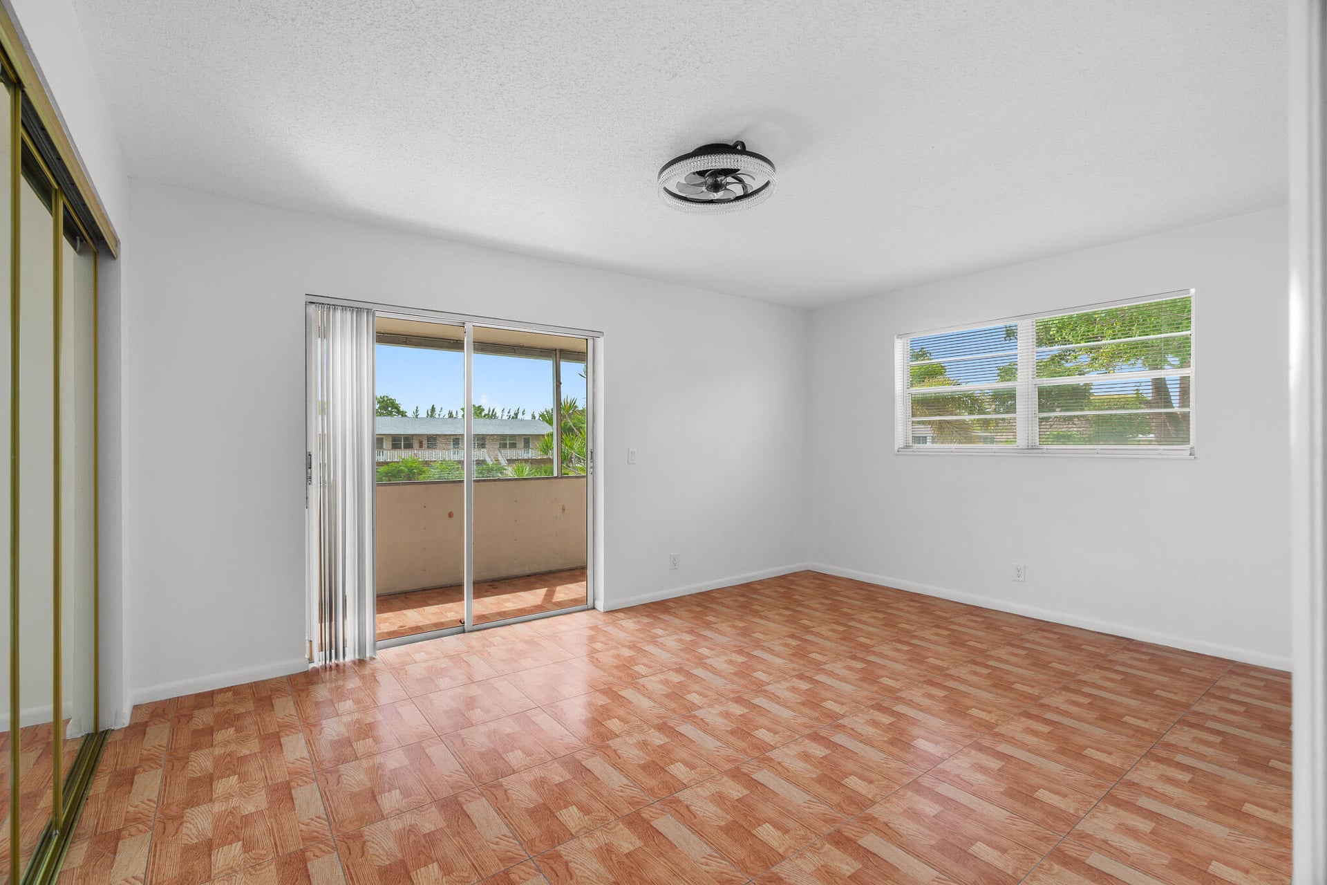 Residence photo 22