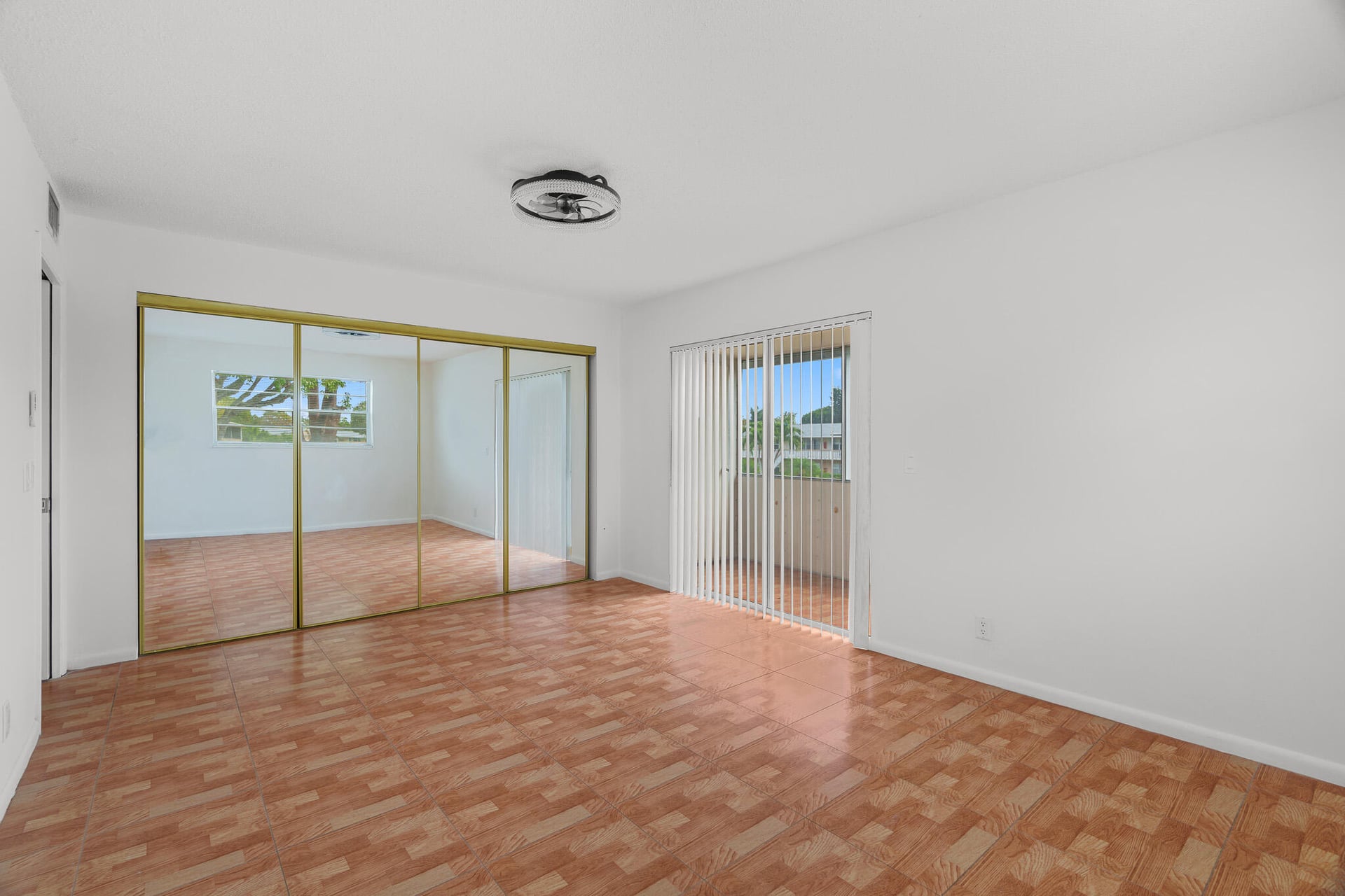 Residence photo 26