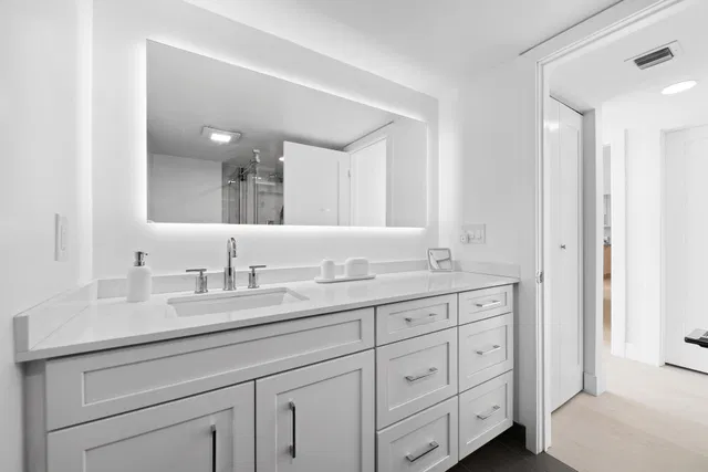  Unit 303 photo 21