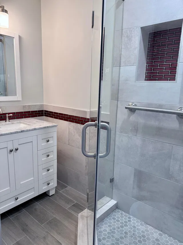 Unit 202 photo 11