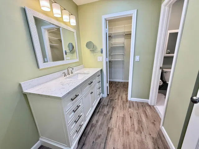Unit 202 photo 14